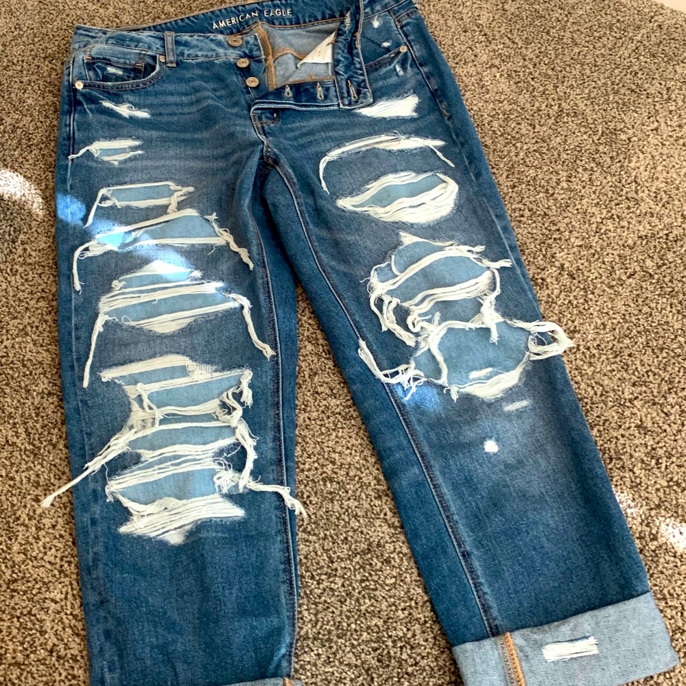 Distressed American eagle jeans